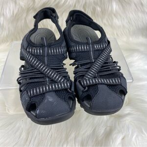 TEK GEAR BLACK SANDALS SIZE 9